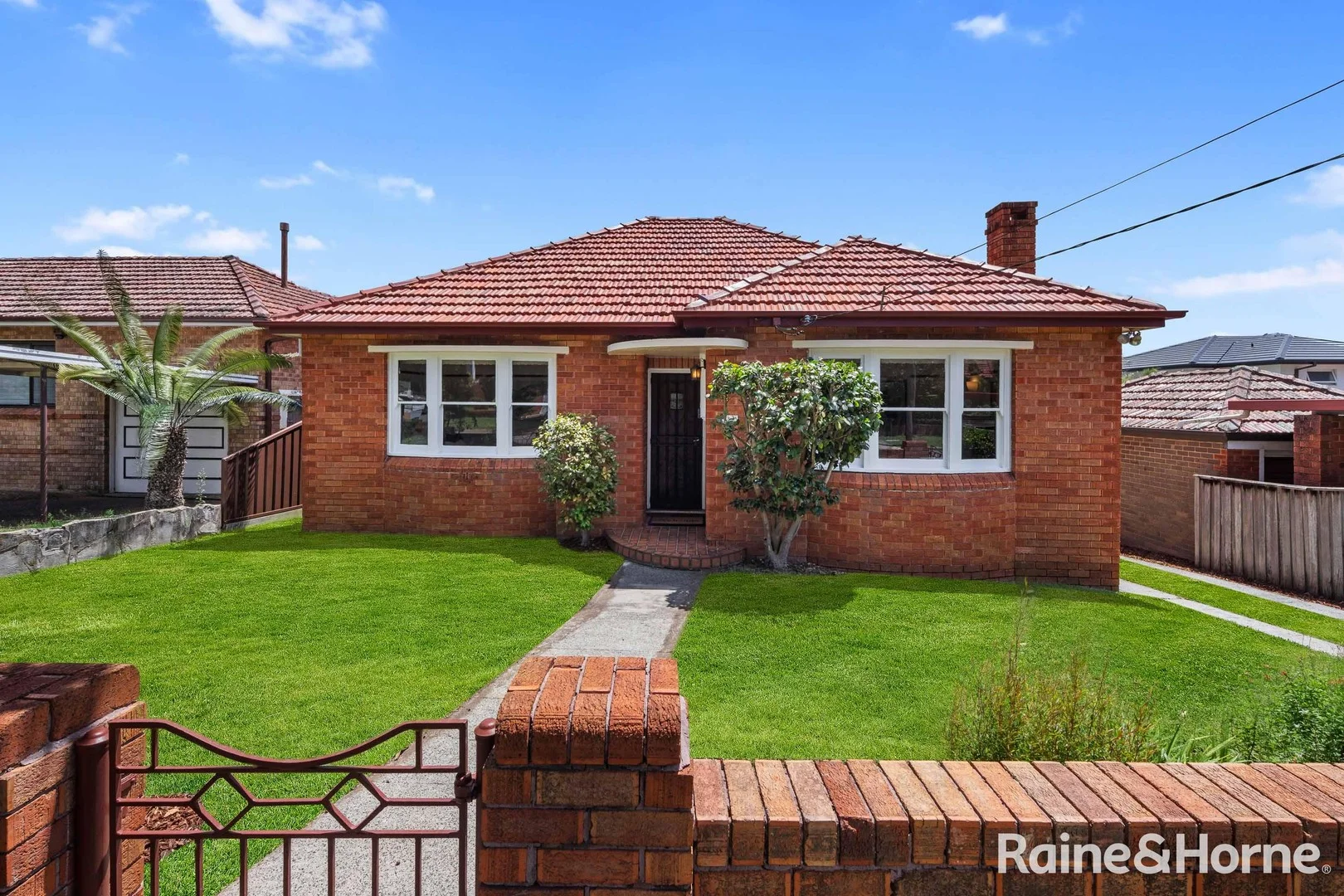 33 Earlwood Crescent (1/20)