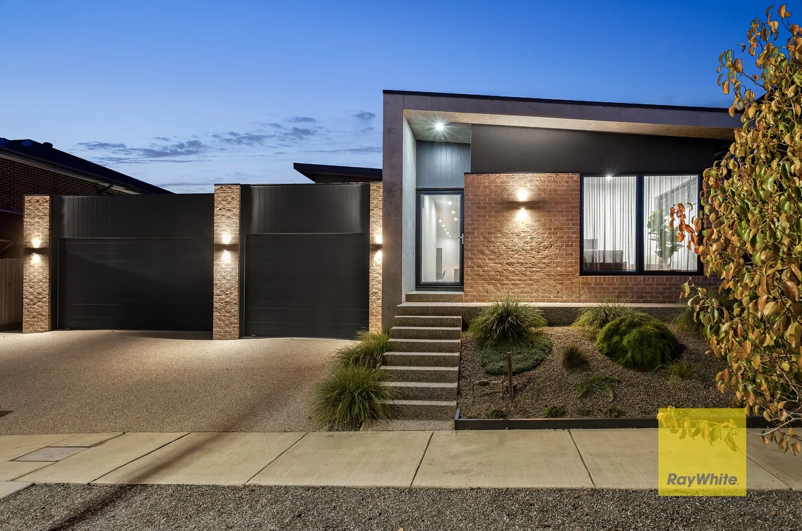 33 Radstock Avenue (1/19)