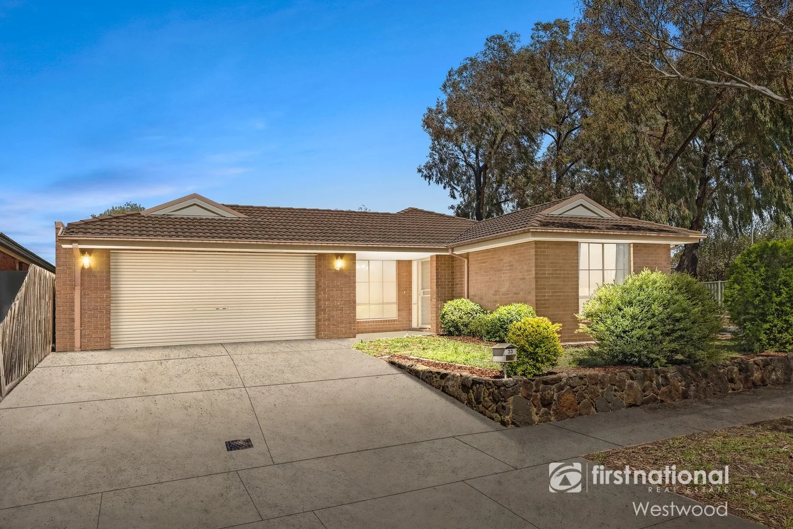33 Sandleford Way (1/15)