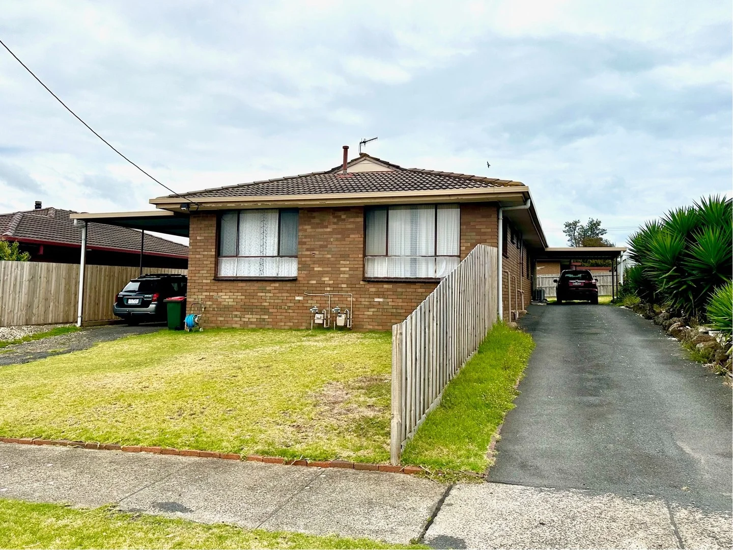 33 Selby Road (1/12)