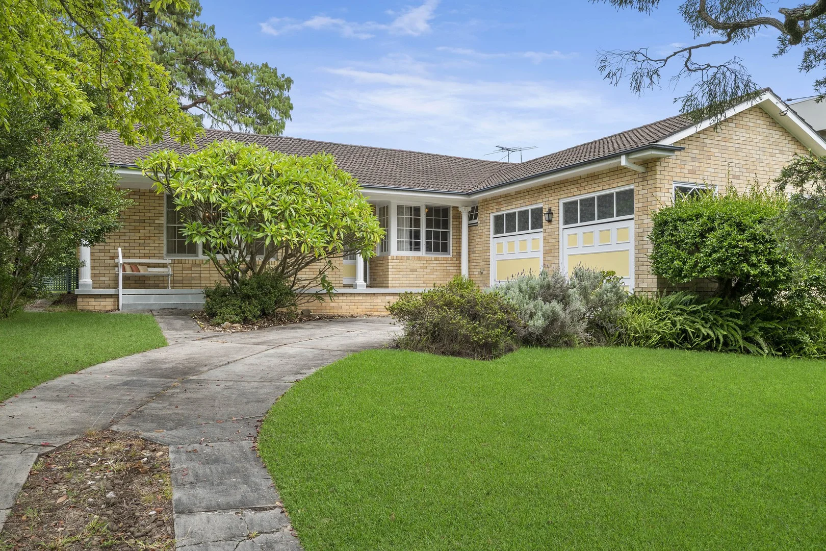 33 Talinga Street (1/13)