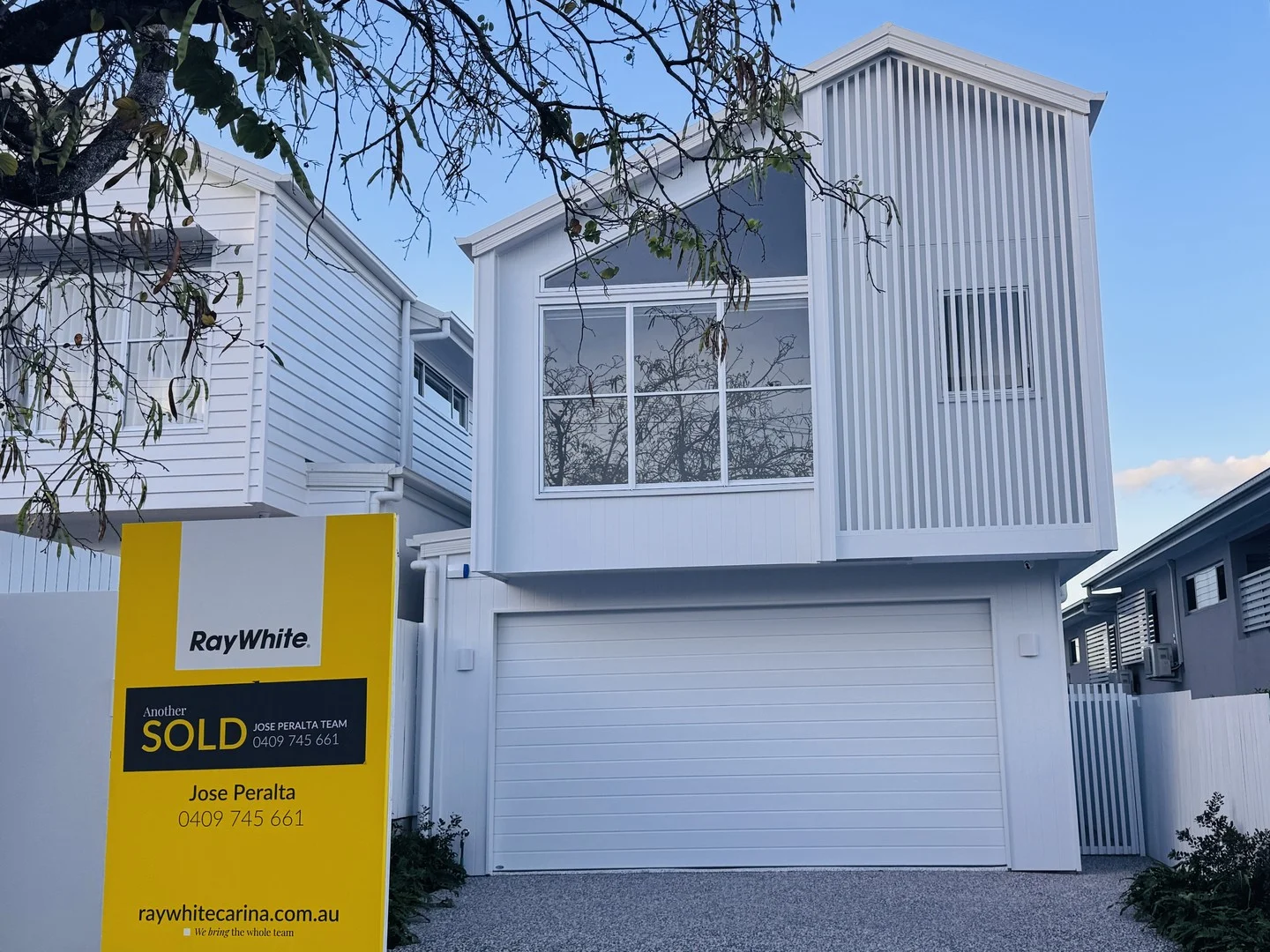 33 Waratah Avenue (1/1)