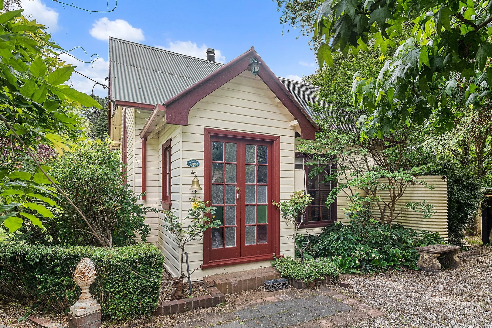330 Kareela Road (1/15)