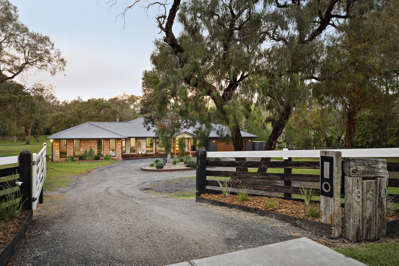 330 Warrandyte Road (1/13)