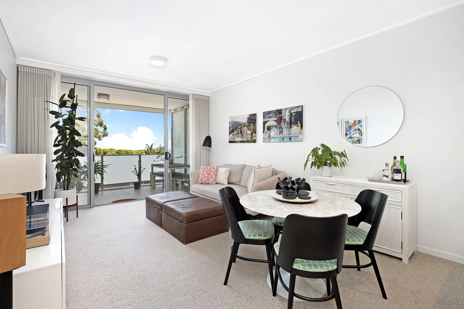 3305/1-8 Nield Avenue