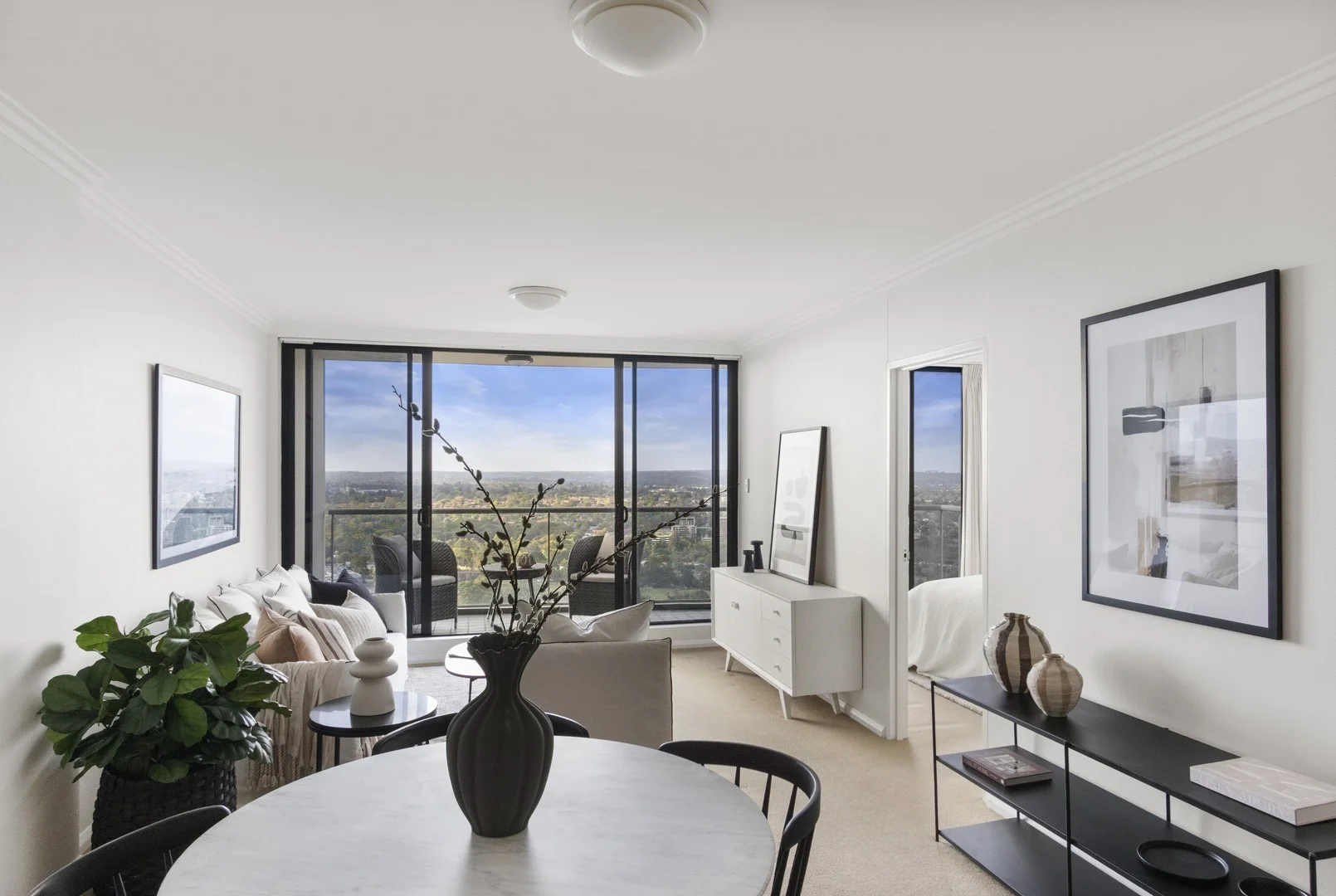 3305/1 Sergeants Lane (1/17)