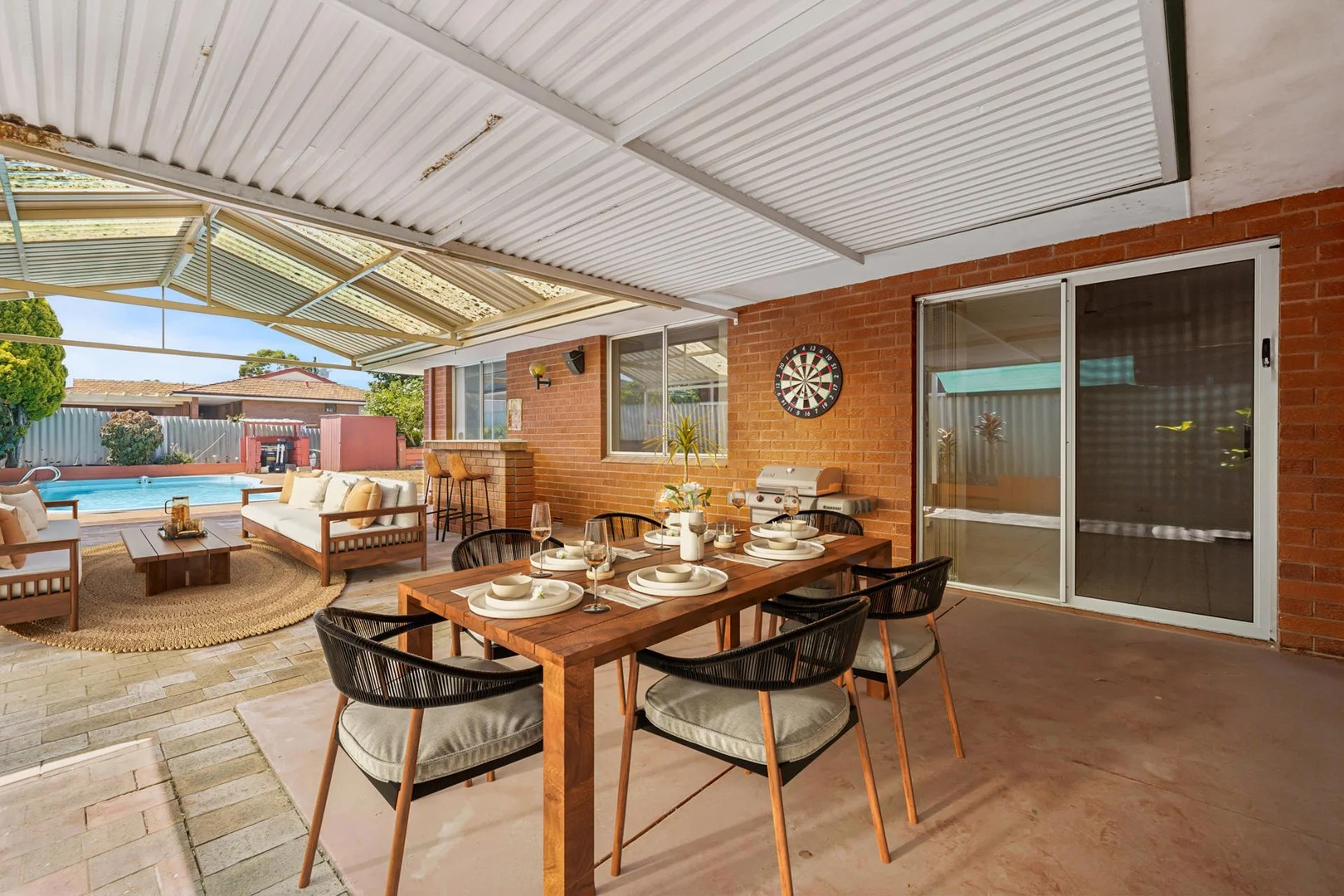 337 Morley Drive (1/25)