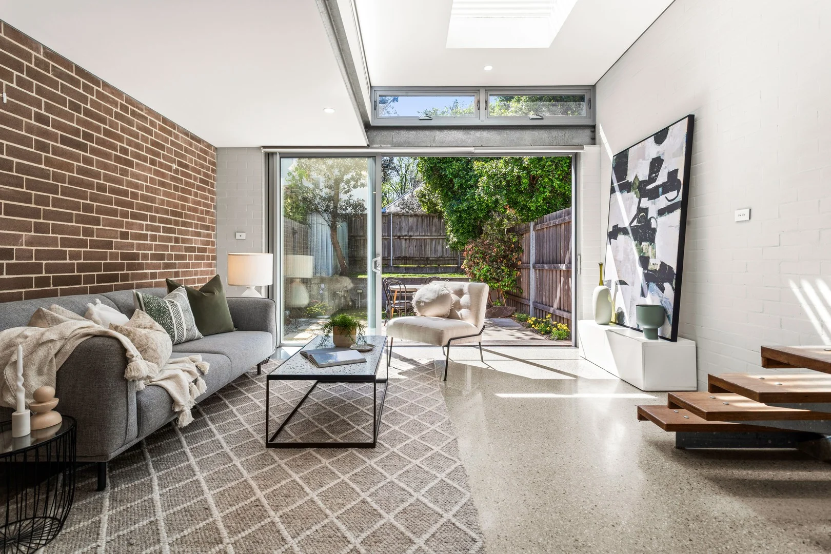 33B Rosser Street (1/19)