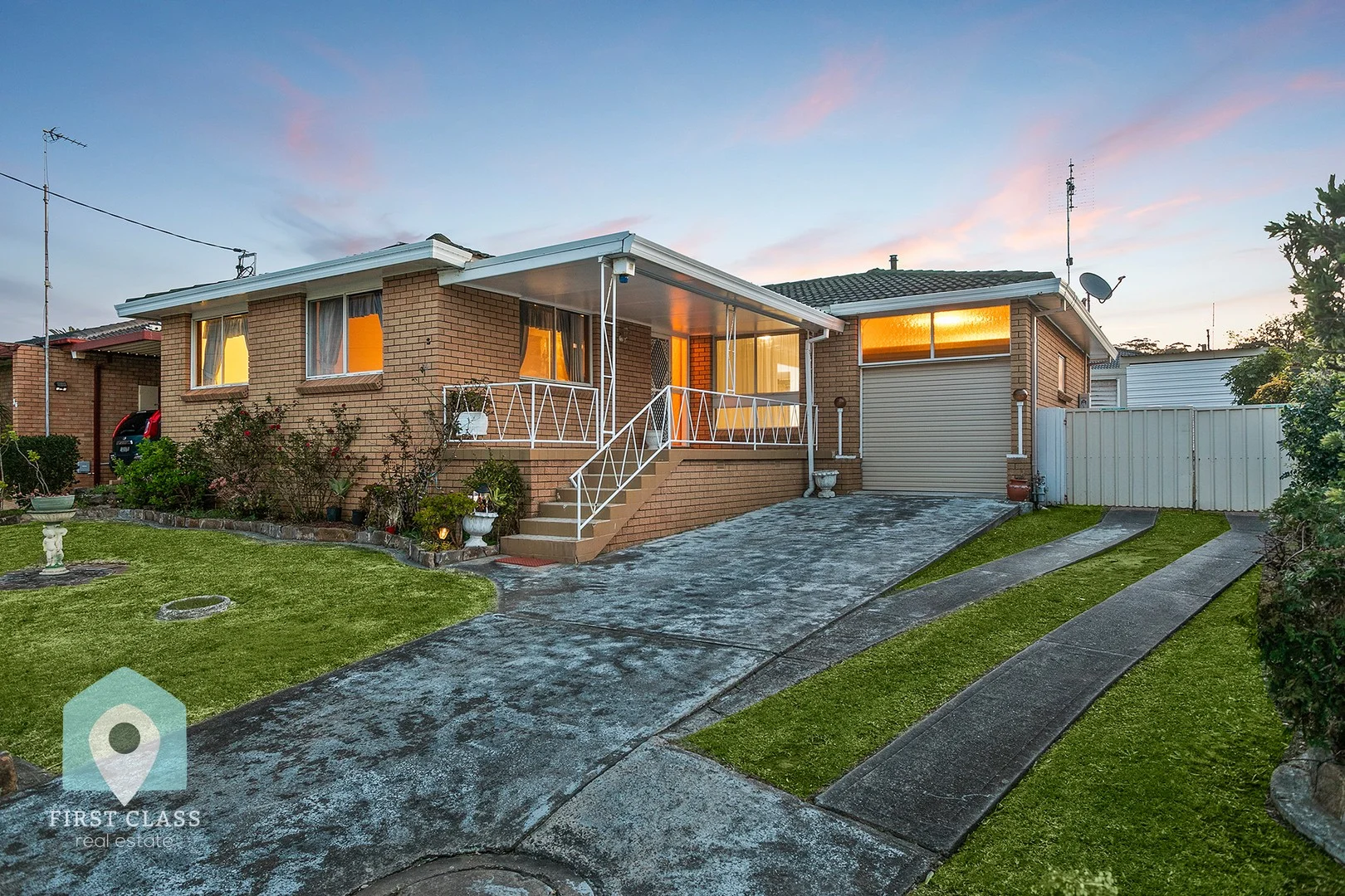 34 Captain Cook Drive (1/1)