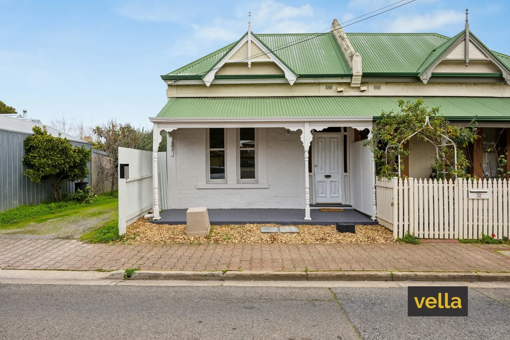 34 Douglas Street (1/1)