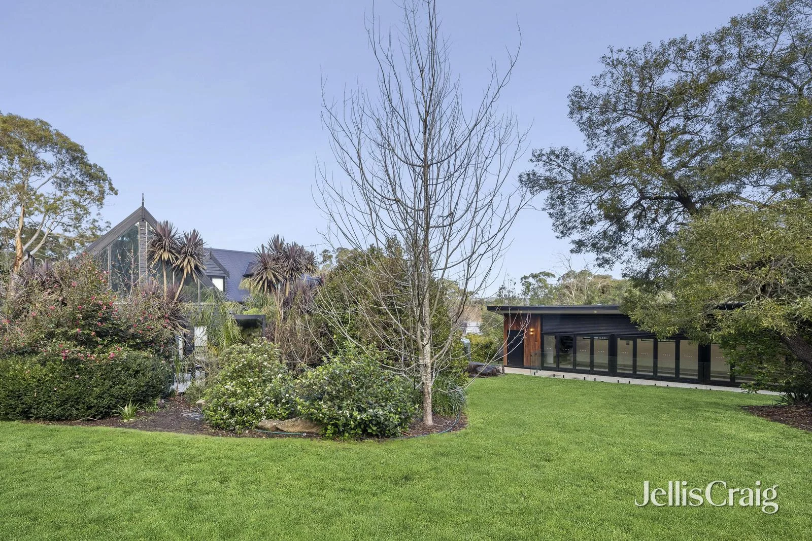 34 Ferrier Street - Image 2