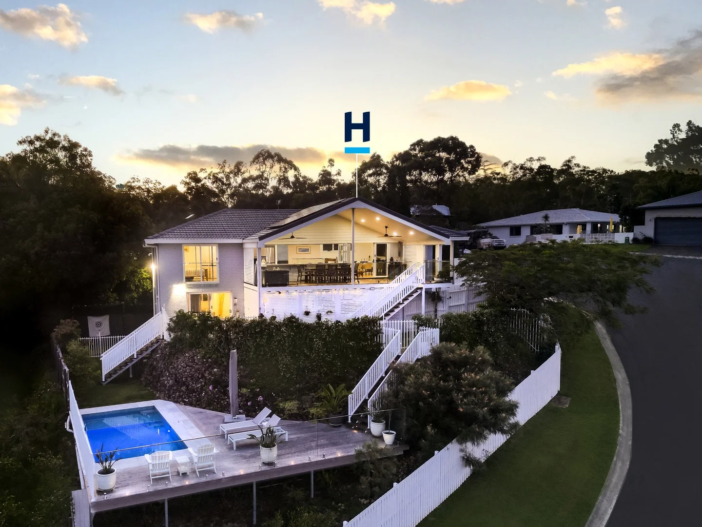 34 Larentia Street (1/28)