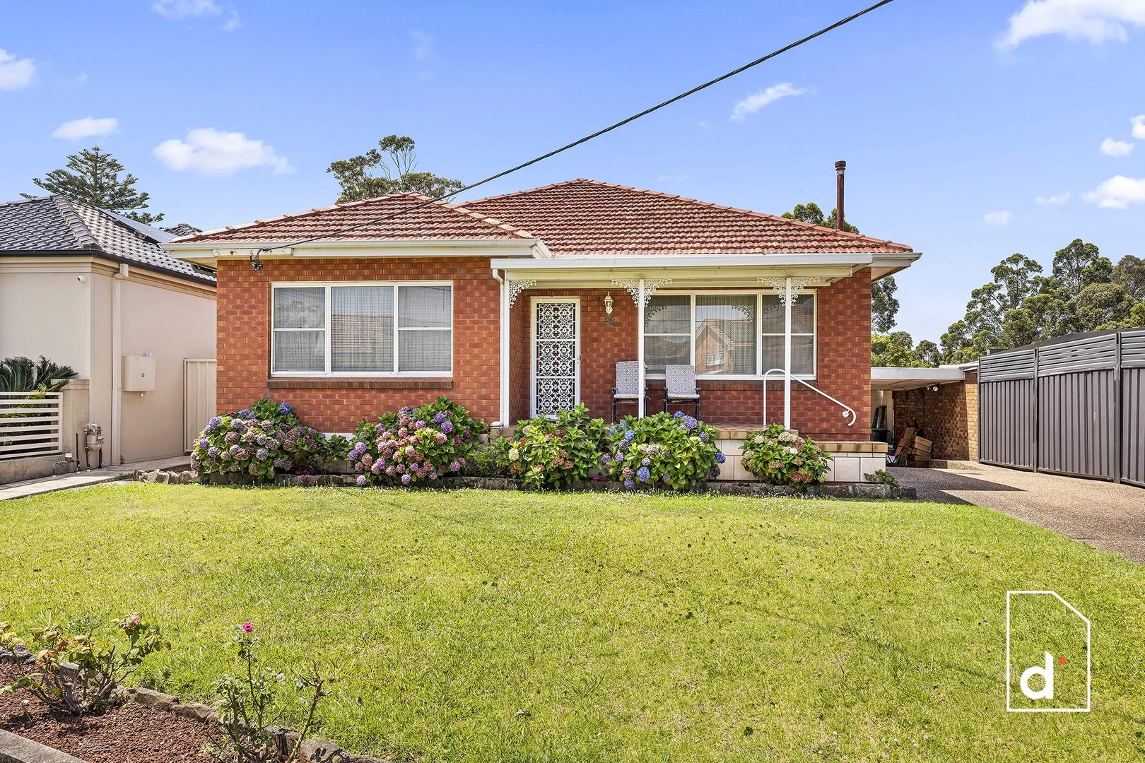 34 Lombard Avenue (1/16)