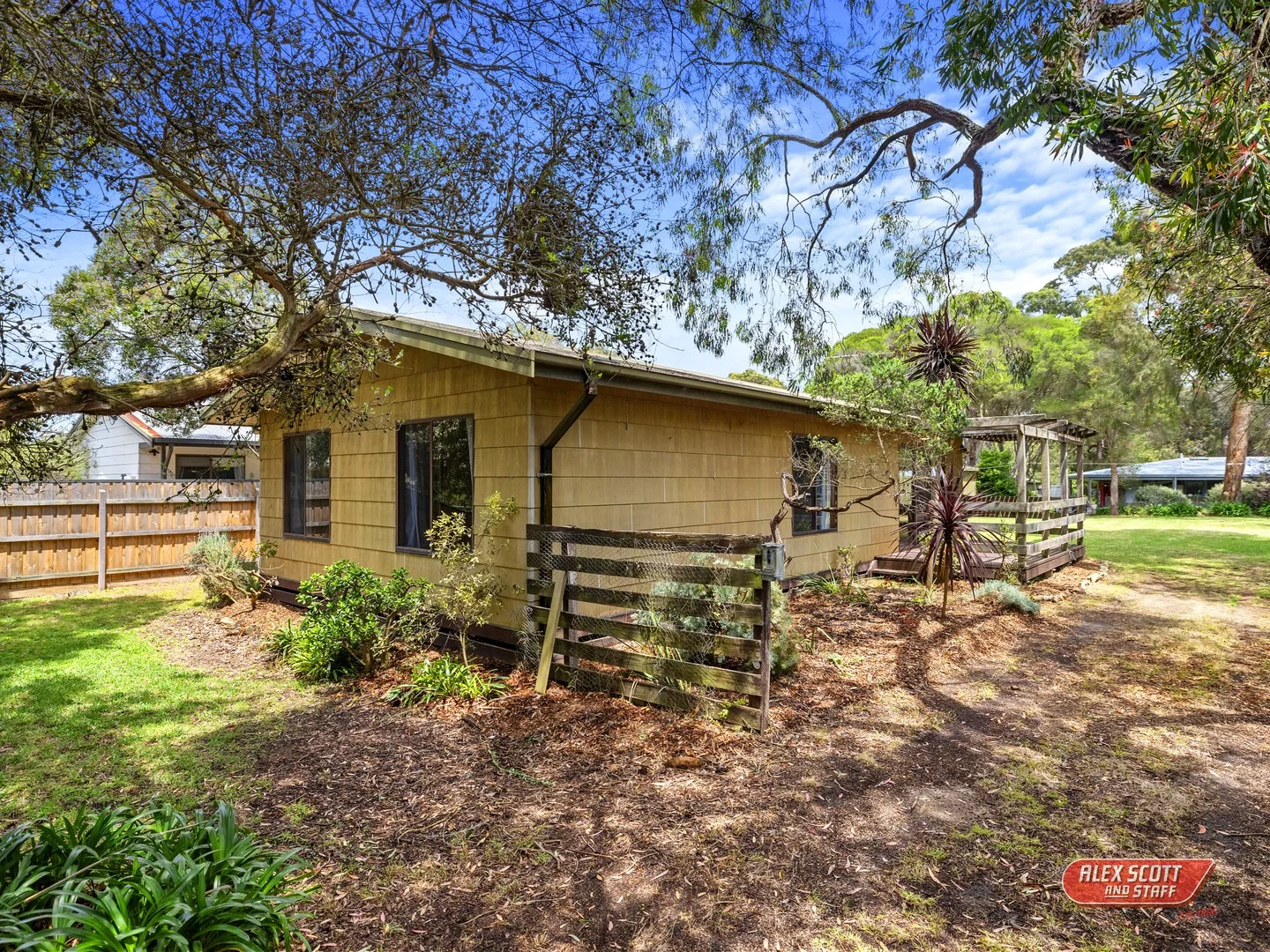 34 Sanders Road (1/16)