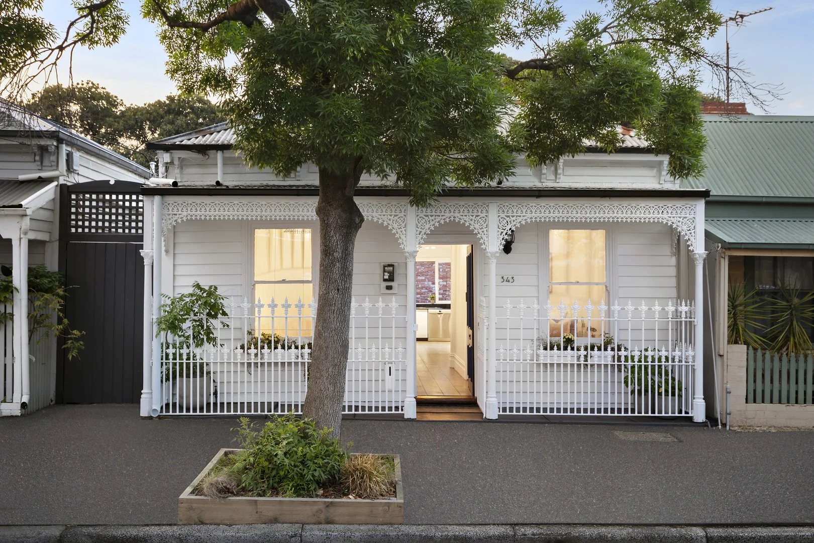 343 Princes Street (1/12)