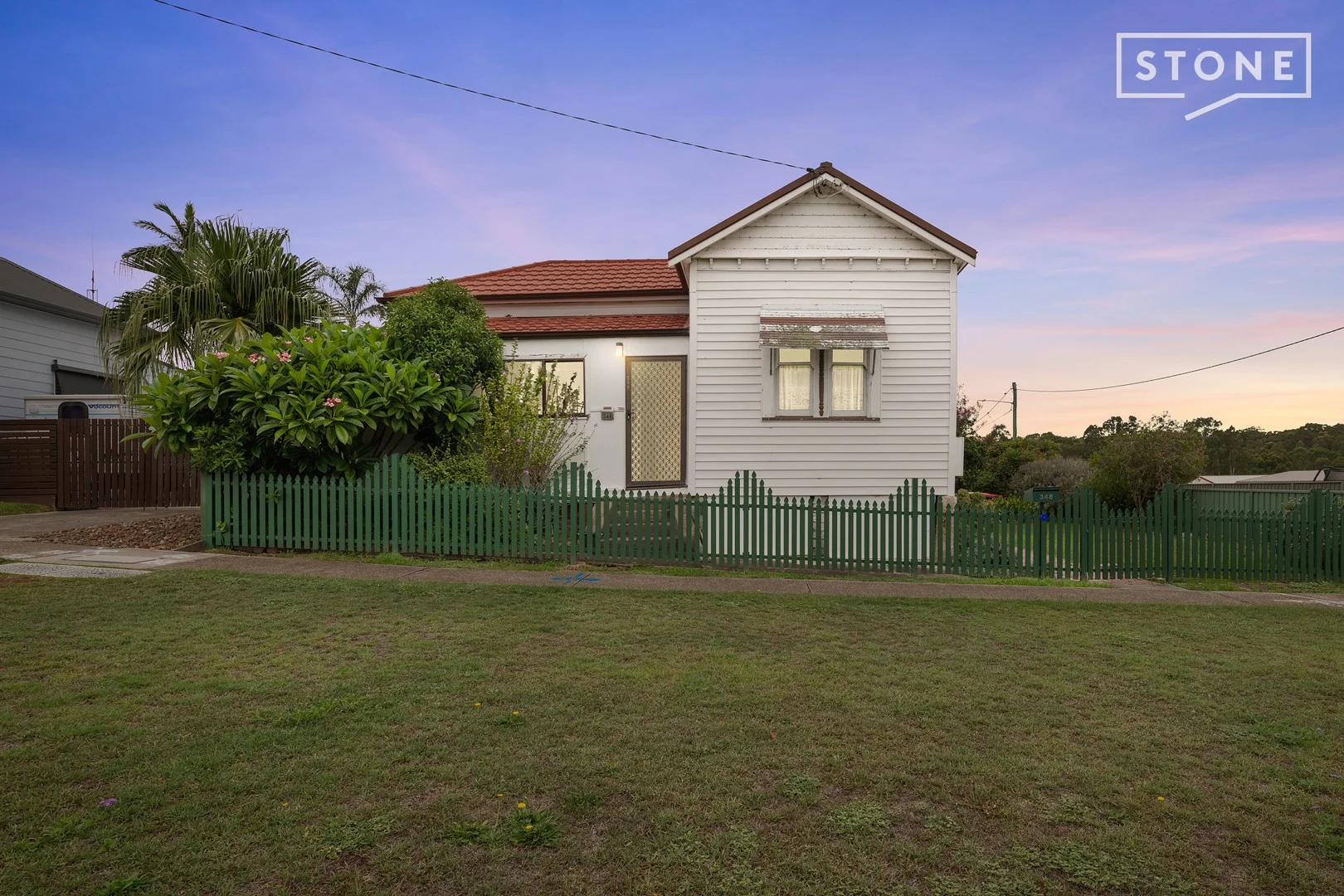 348 Lang Street (1/12)