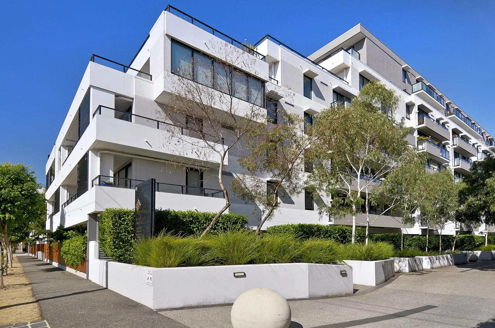 349/22 Barkly Street (1/17)