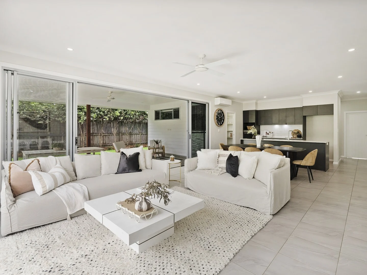 349 Casuarina Way (1/36)