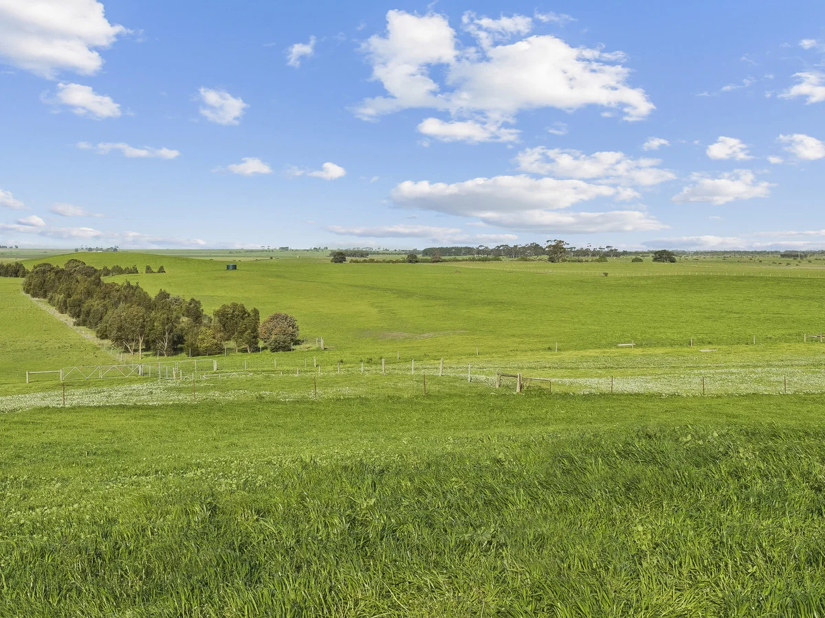 3495 Corangamite Lake Road - Image 3