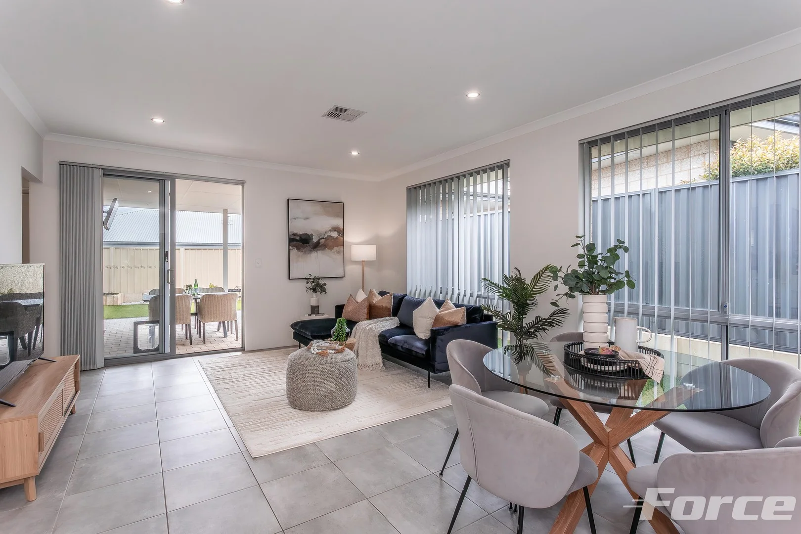 34B Ellison Drive (1/35)