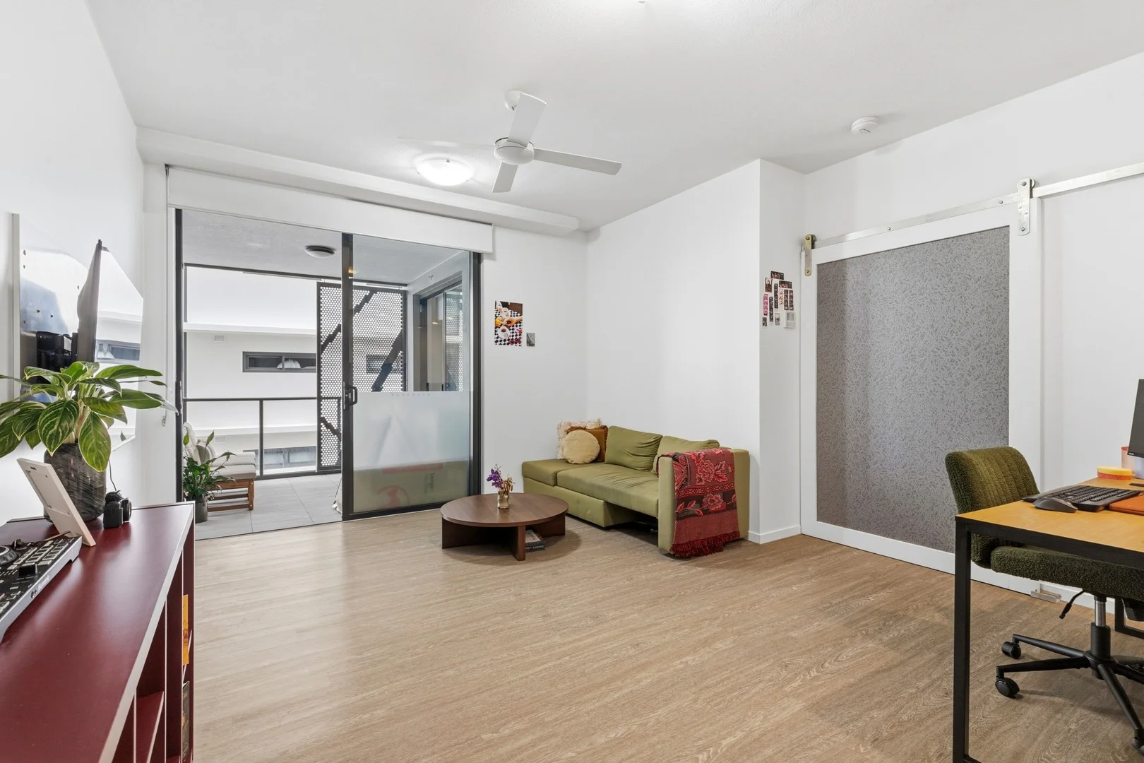35/13 Railway Terrace - Image 2