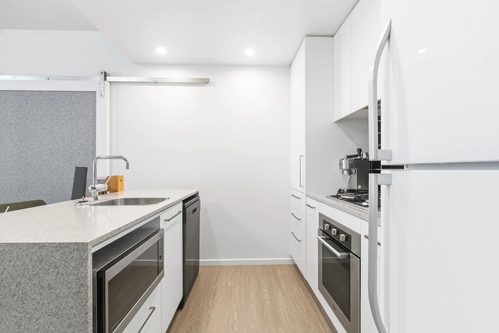 35/13 Railway Terrace - Image 5