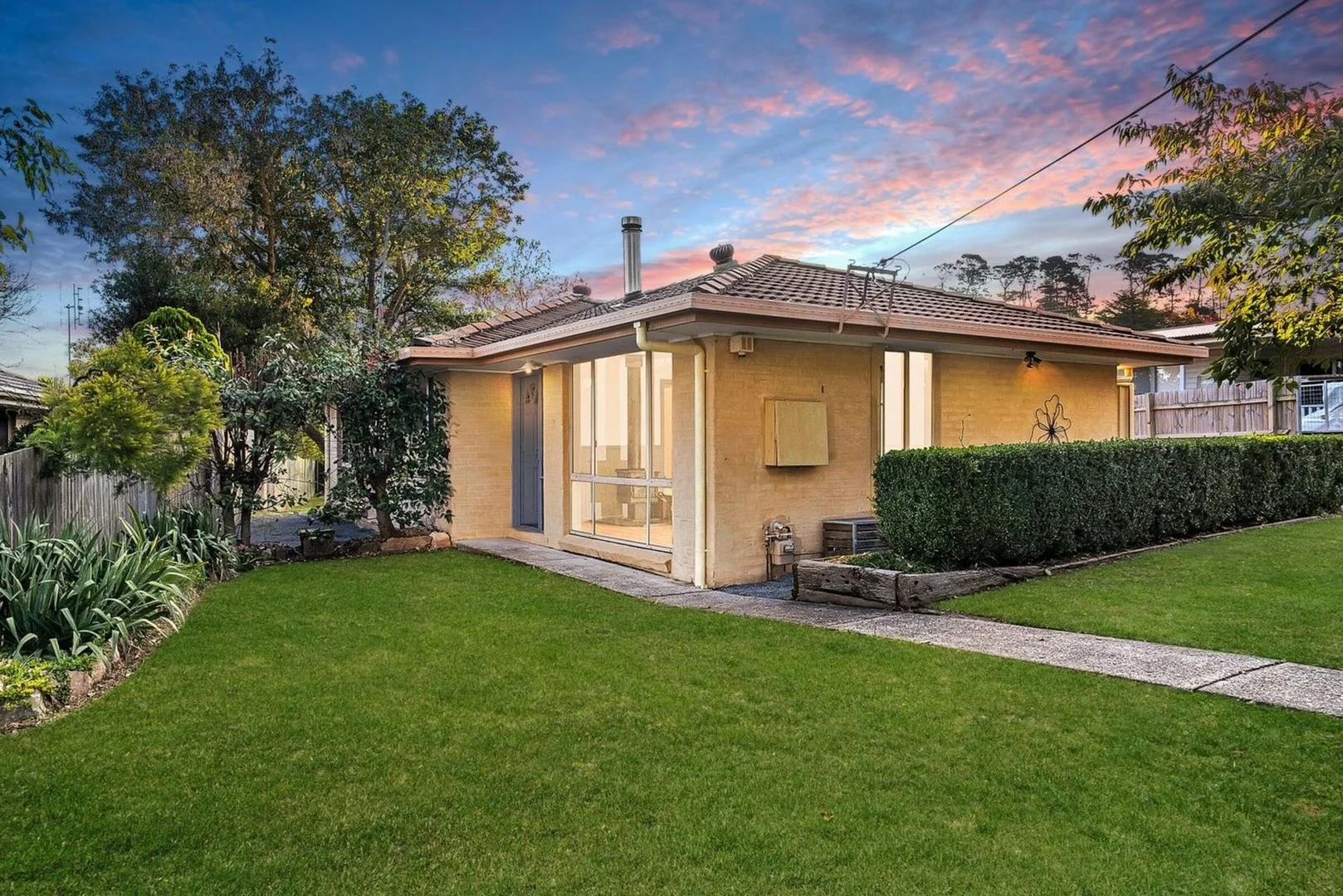 35 Anembo Street (1/17)
