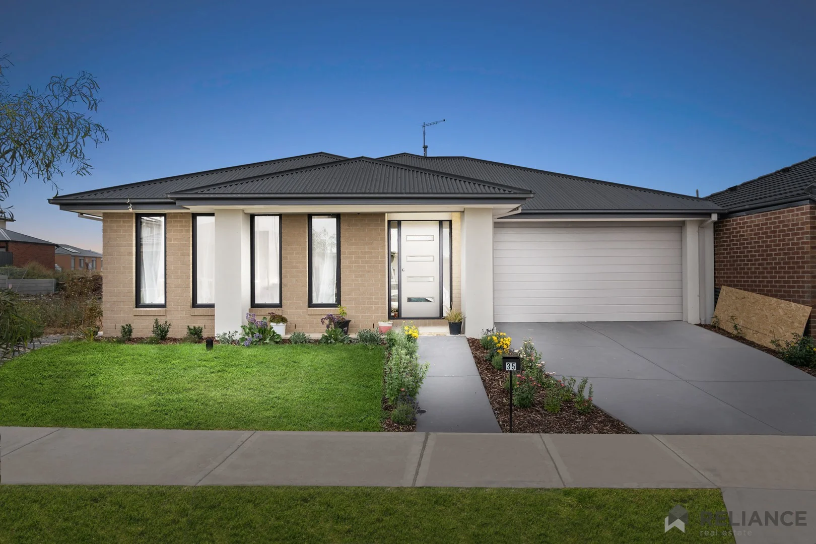 35 Benson Drive (1/14)