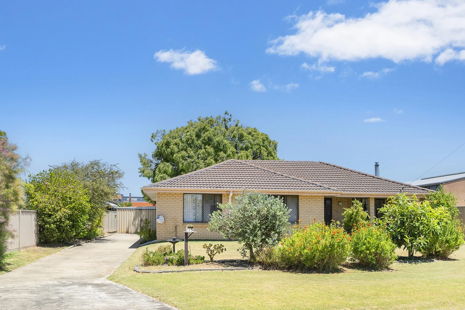 35 Jolliffe Street