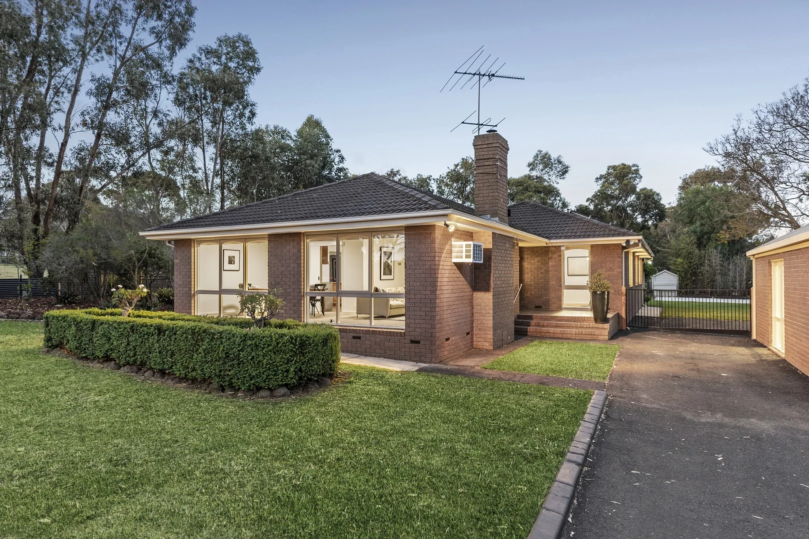 35 Lower Duneed Road (1/28)