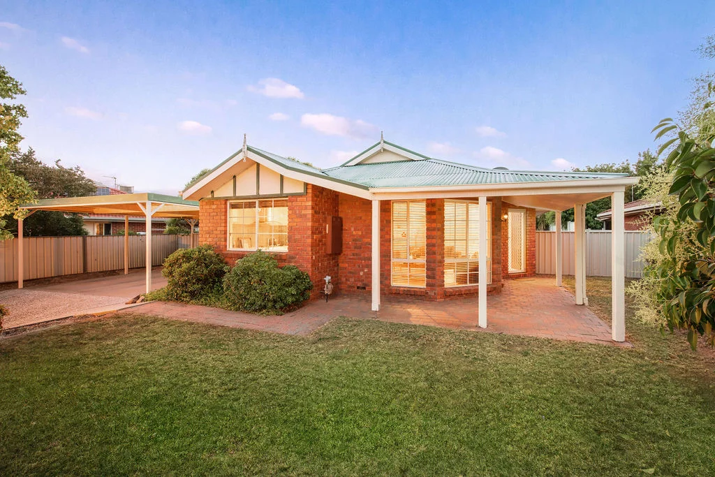 35 Nightingale Avenue (1/16)