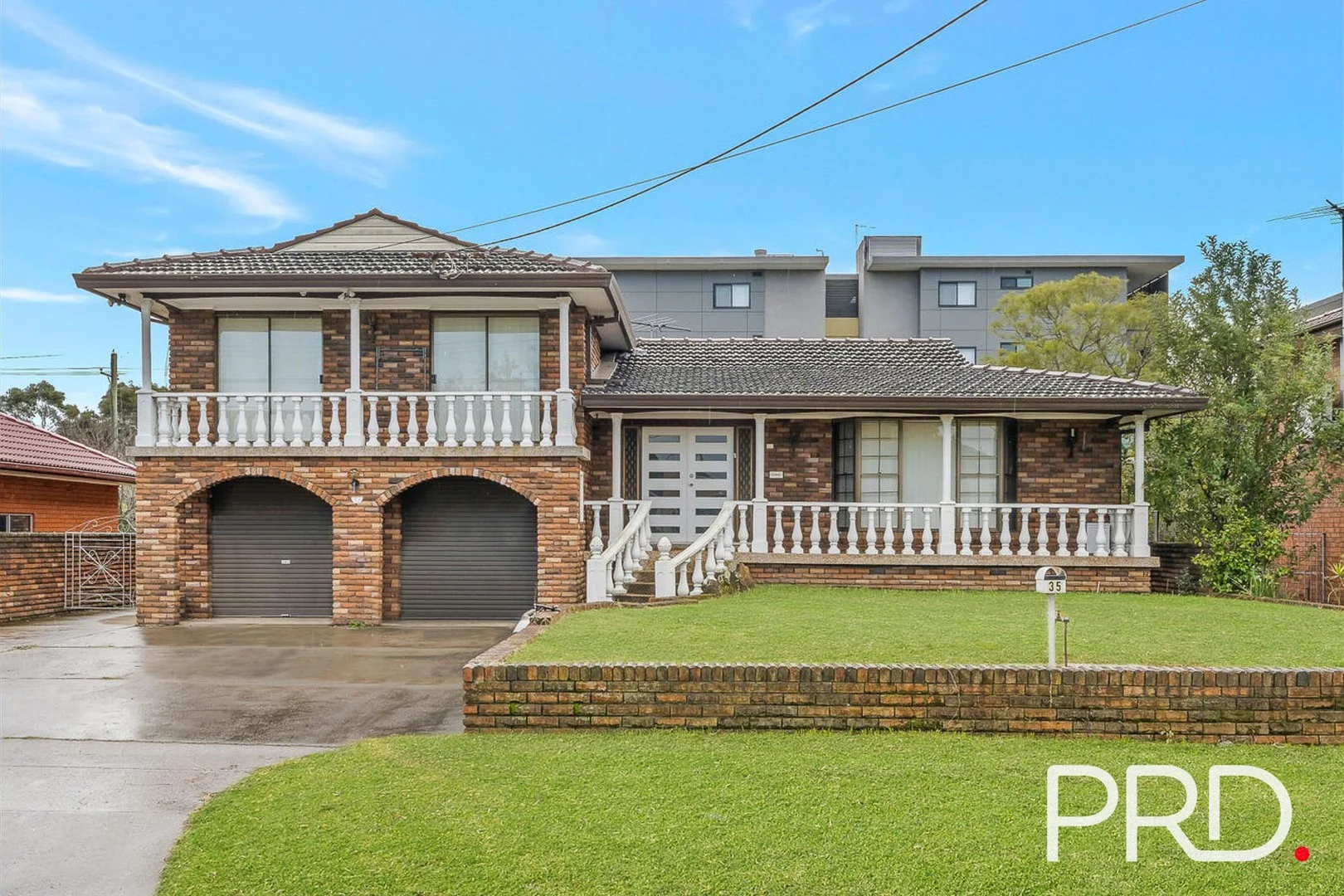 35 Pearce Street (1/12)