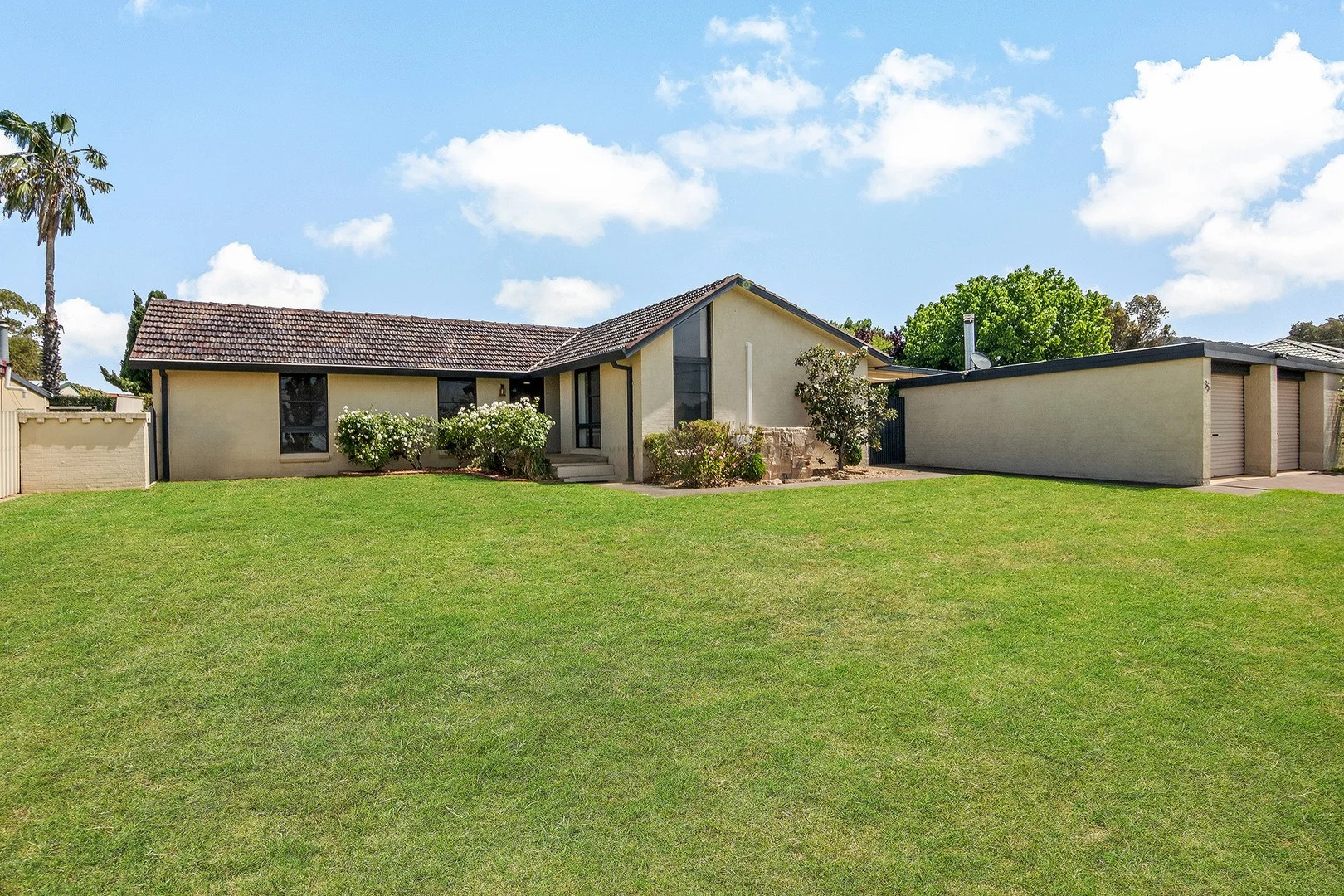 35 Redbank Road (1/23)