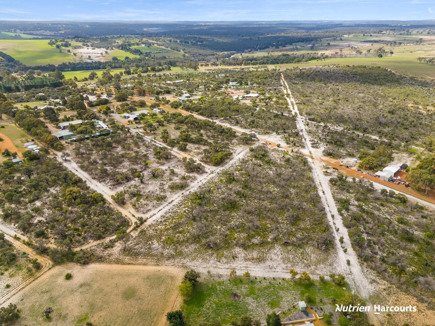 36 Crest View (Lennard Brook) - Image 3