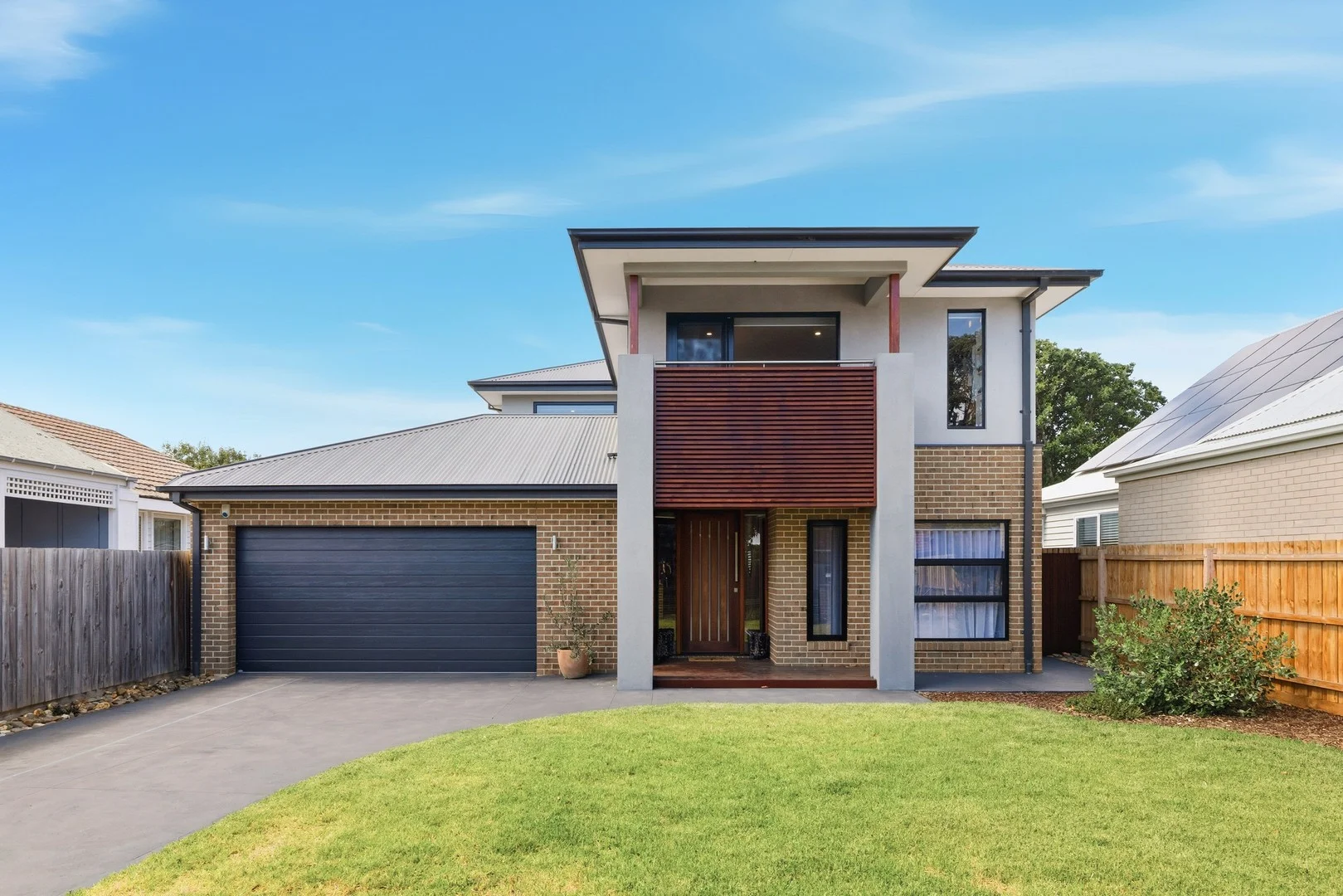 36 Rae Avenue (1/17)