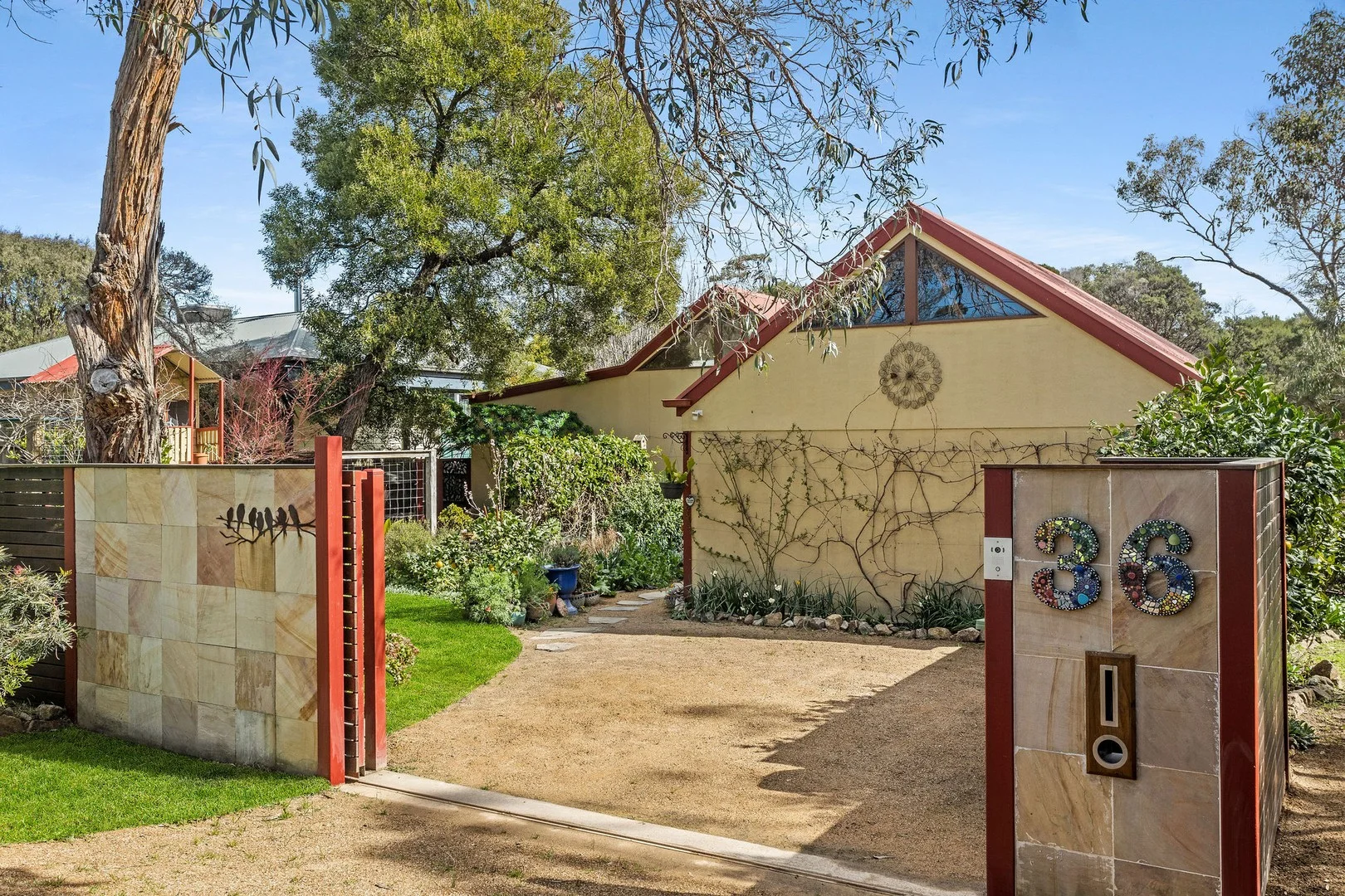 36 Sherwood Avenue (1/14)