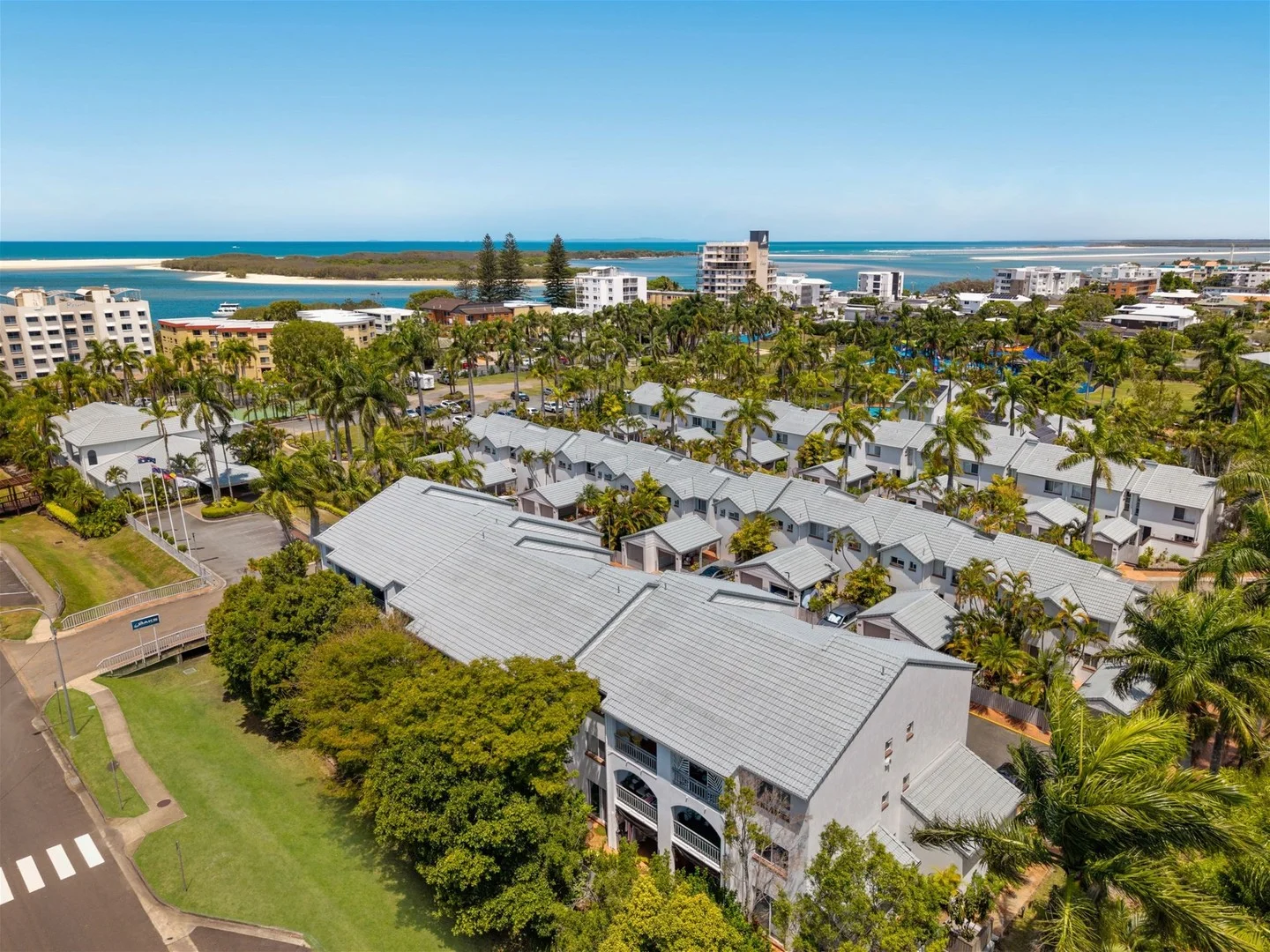 37/2 Landsborough Parade (1/1)