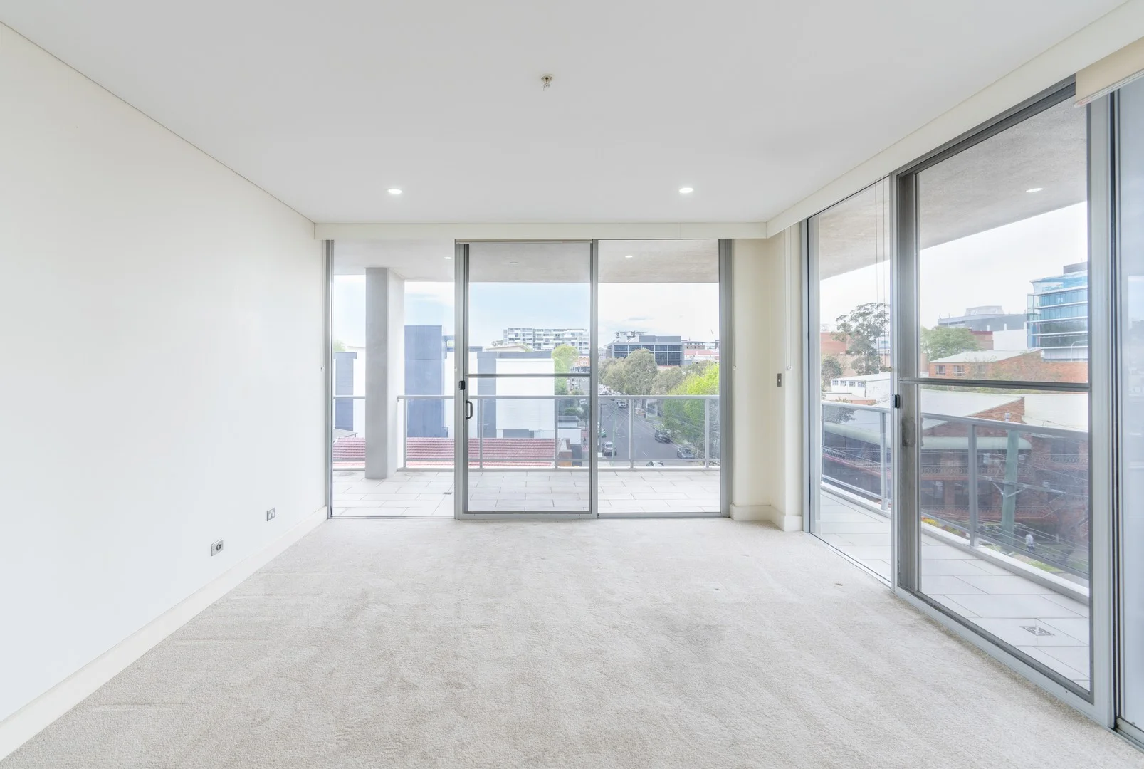 37/3-15 Belmore Street (1/10)