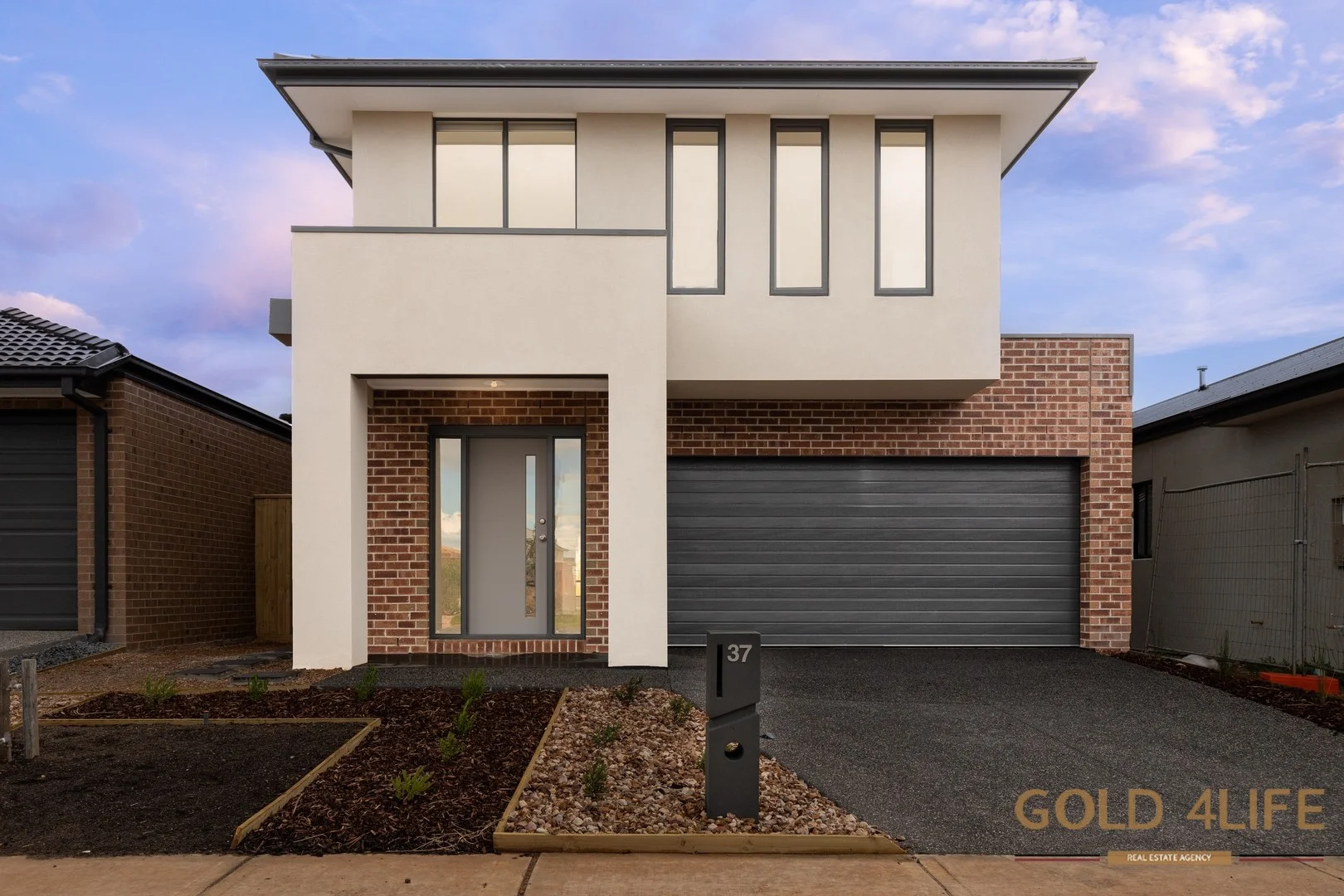 37 Durell Rd (1/12)