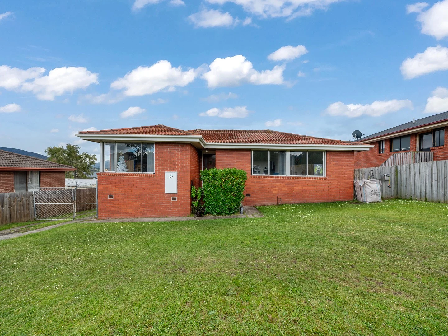 37 Finlay Street (1/15)