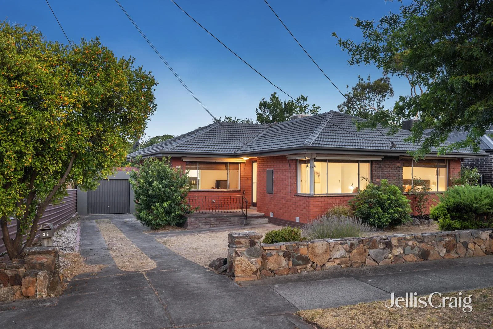37 McCulloch Street (1/13)