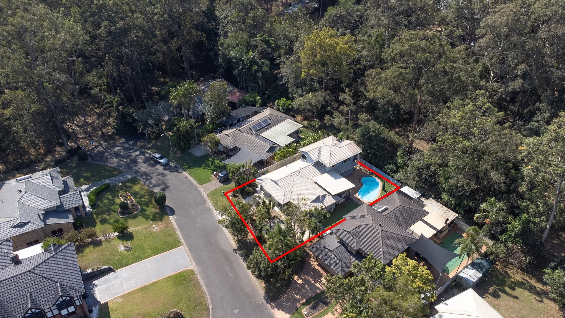37 Olivia Drive (1/32)