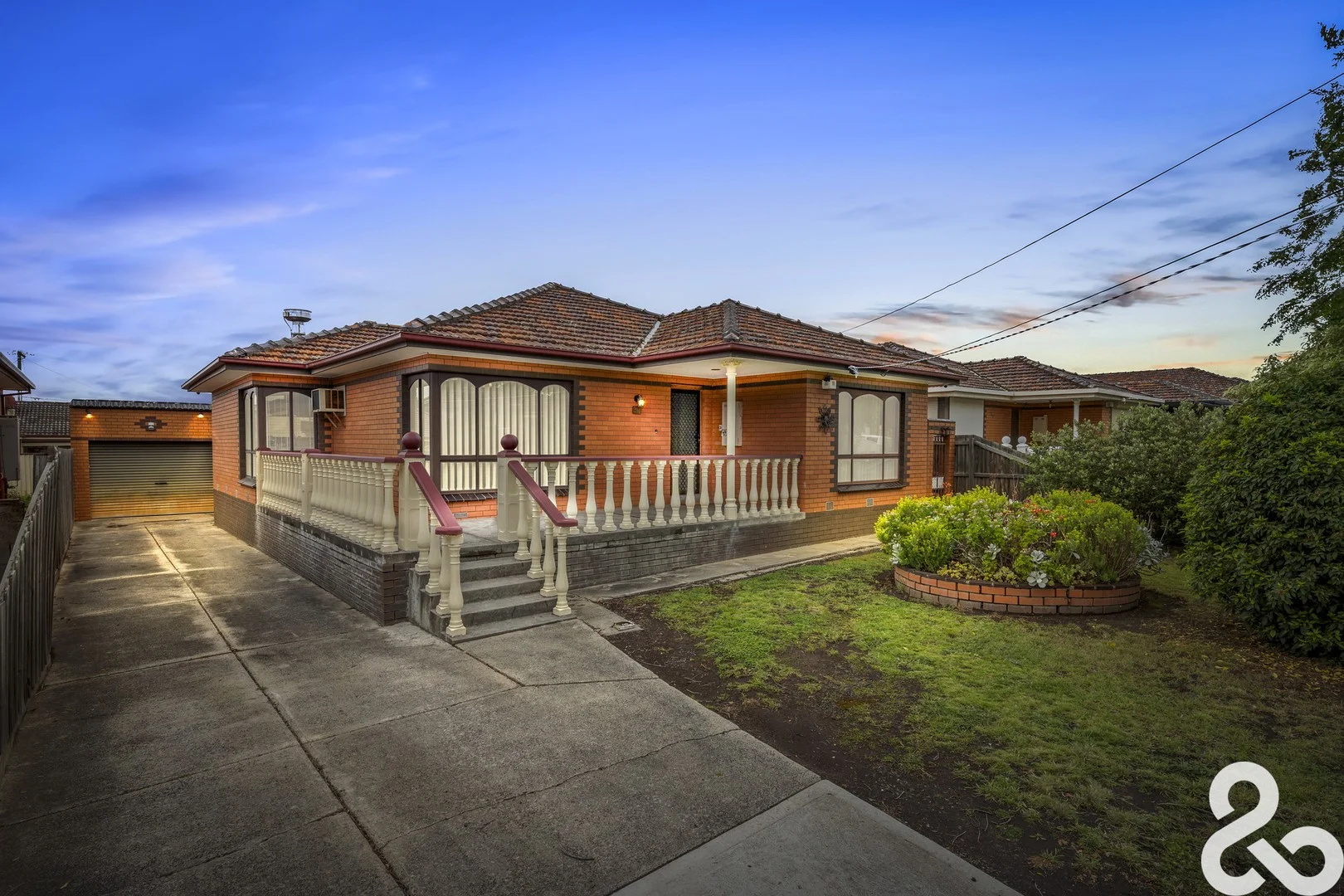 37 Queenscliff Road (1/14)