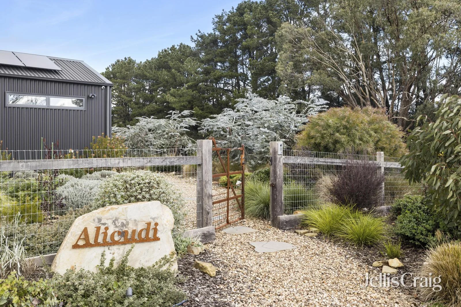 37 Vanina Street - Image 2