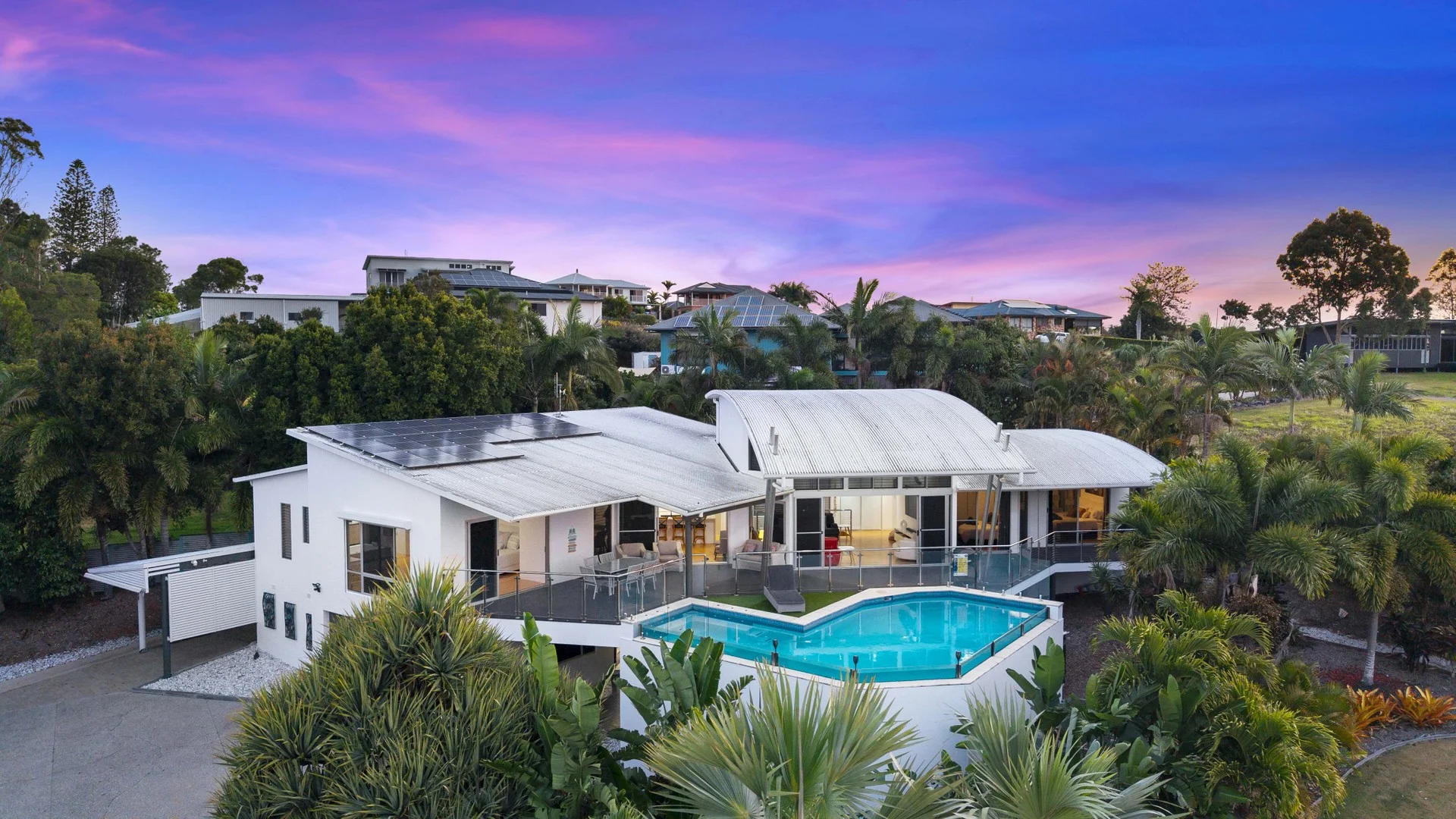 38-42 Hennessy Drive (1/42)