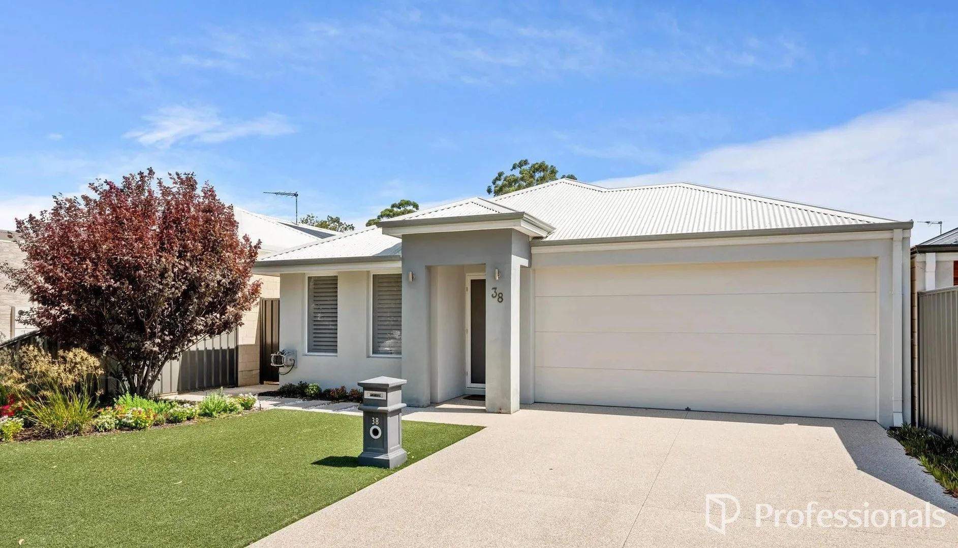 38 Beroona Way (1/16)