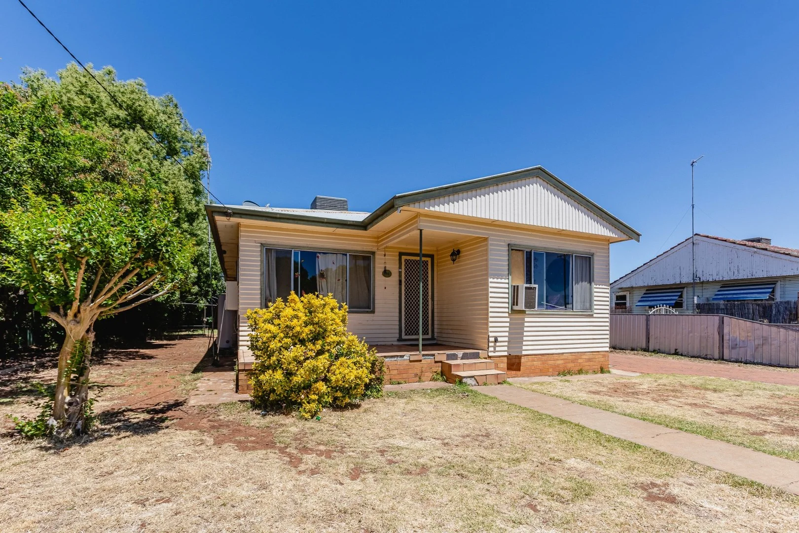 38 Elizabeth Street (1/13)