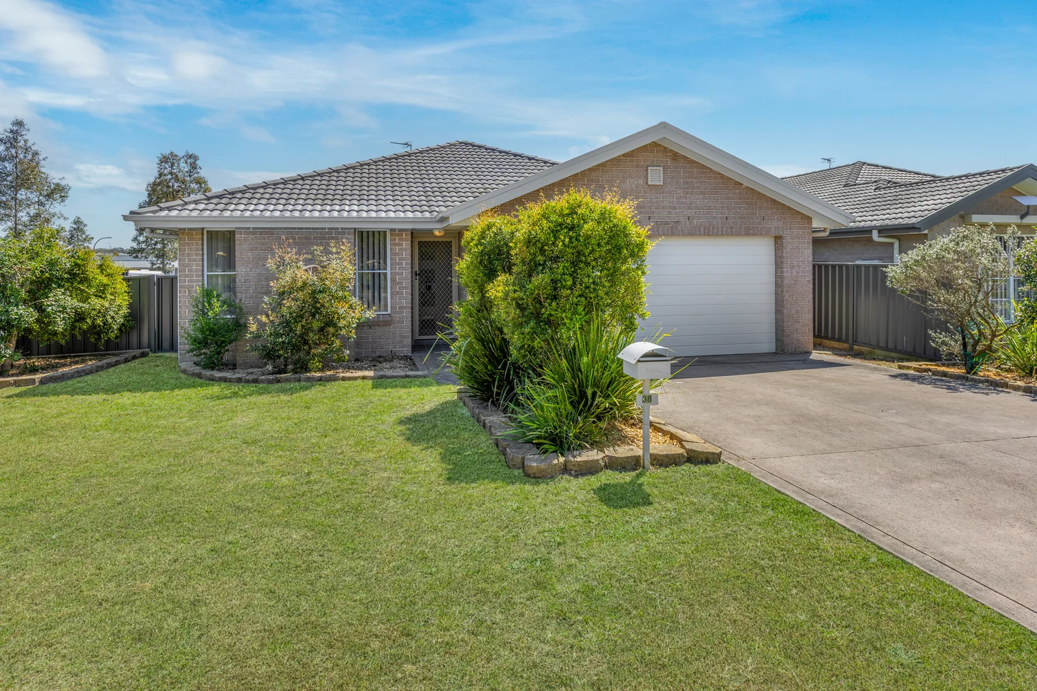 38 Kelman Drive (1/19)