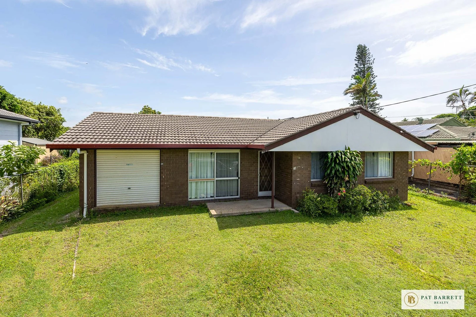 38 Surman Street East (1/20)