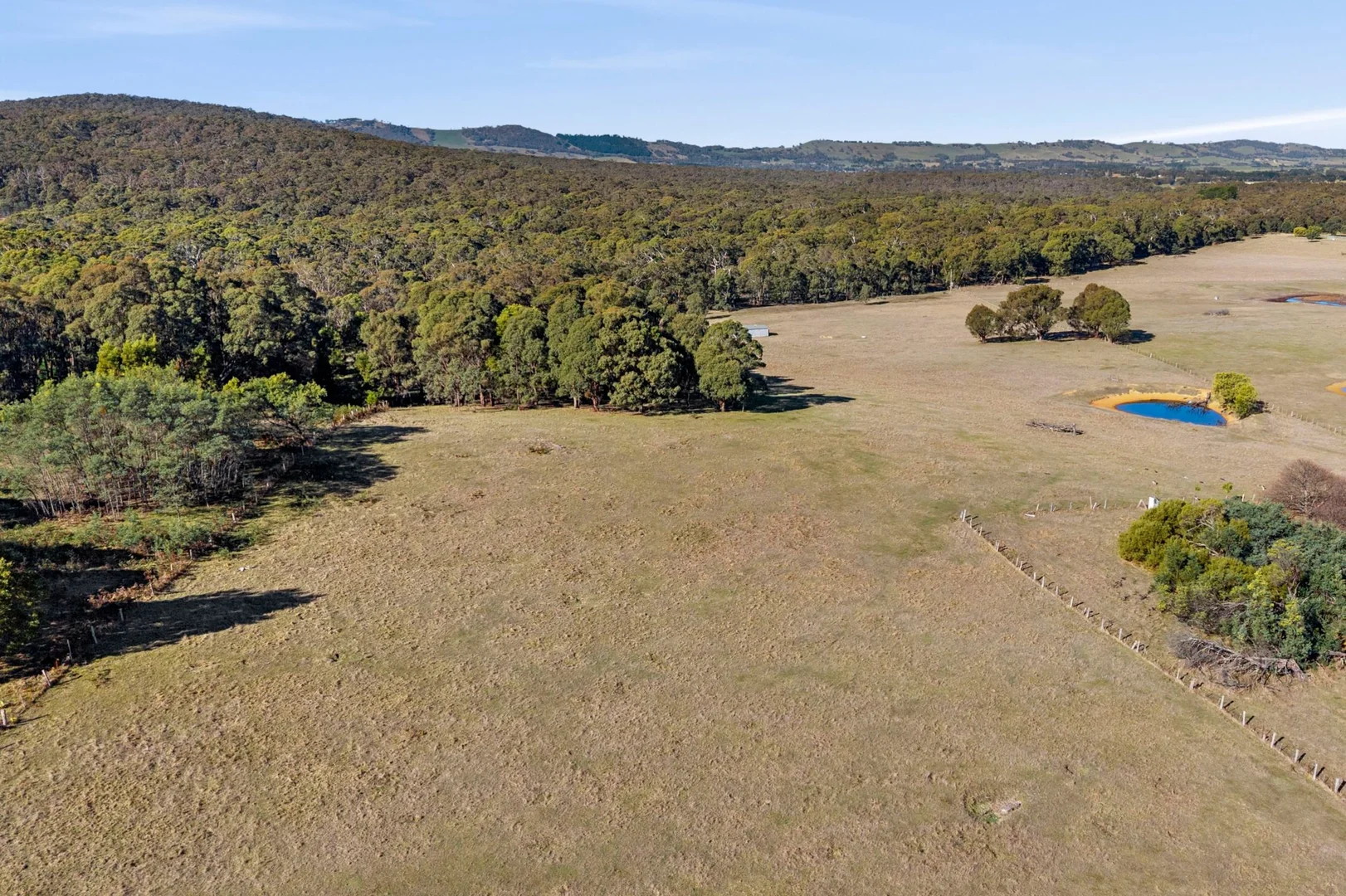 381 Burke and Wills Track - Image 3